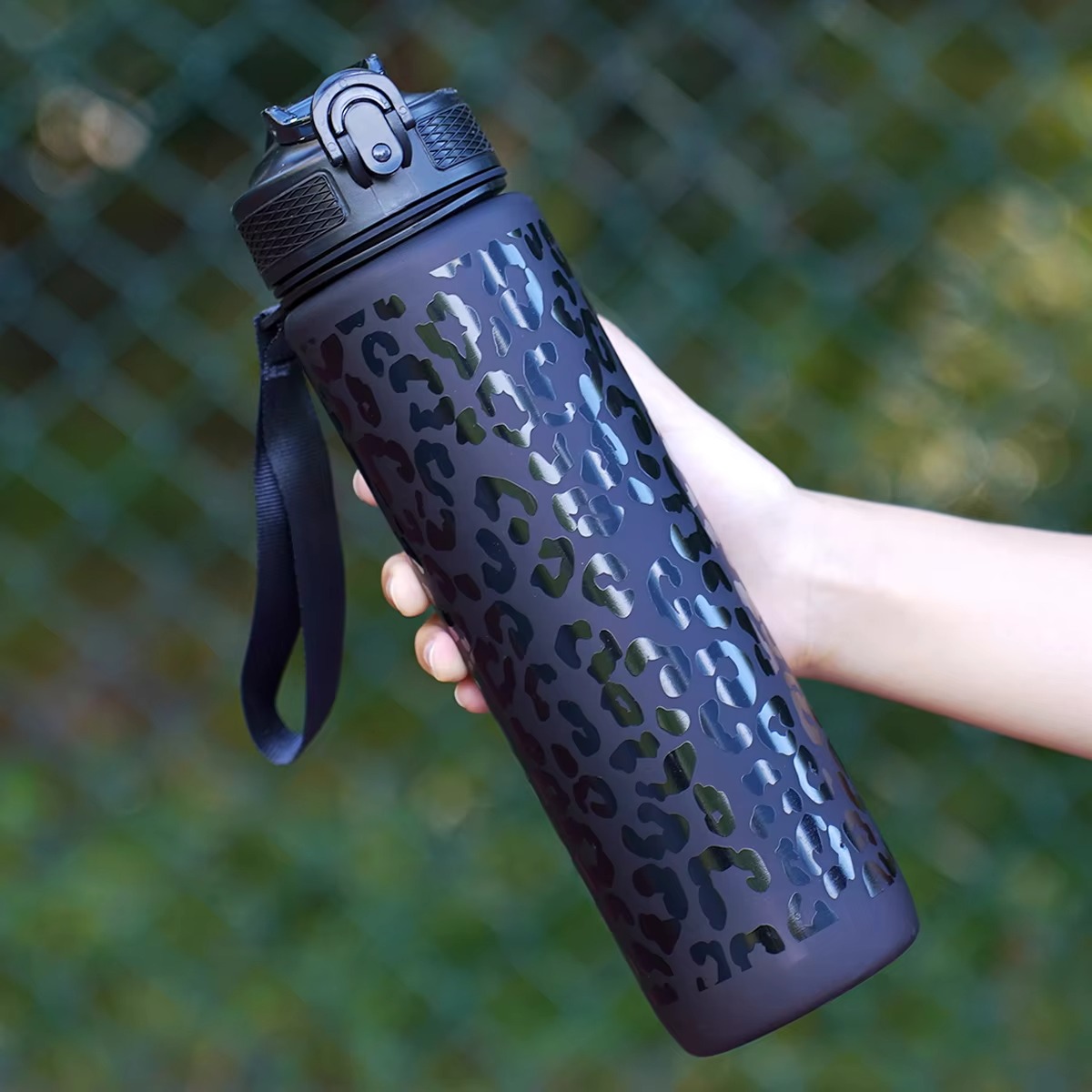 1 Liter Large Capacity Leopard - đánh giá và giá Sports Equipment Types